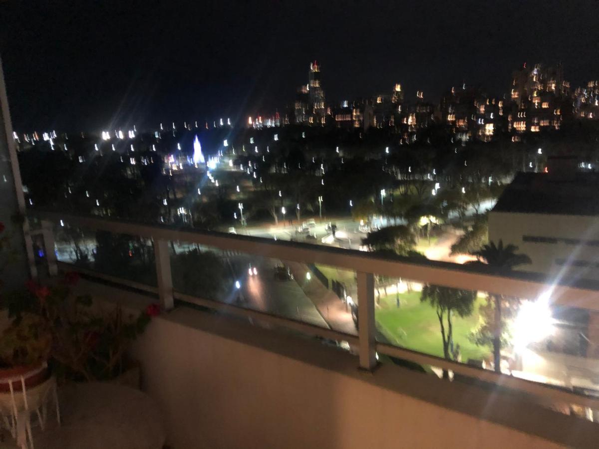 Apartamento Av Kennedy Y Cervino A Metros Embajada Eeuu Buenos Aires Kültér fotó