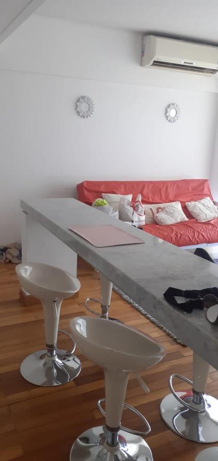 Apartamento Av Kennedy Y Cervino A Metros Embajada Eeuu Buenos Aires Kültér fotó