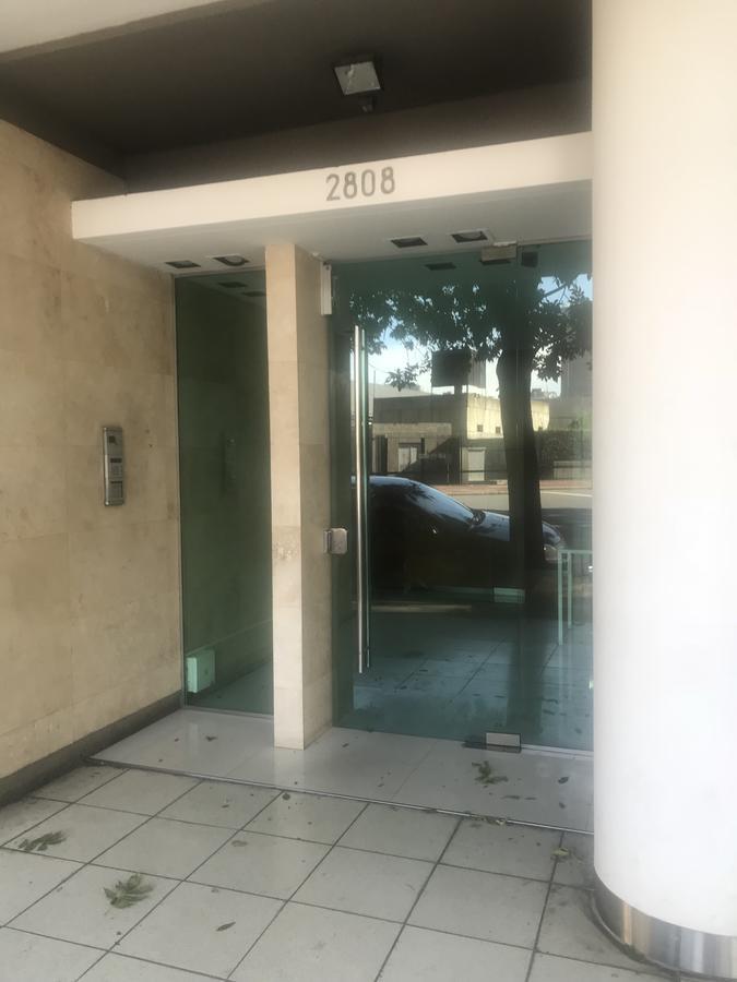 Apartamento Av Kennedy Y Cervino A Metros Embajada Eeuu Buenos Aires Kültér fotó